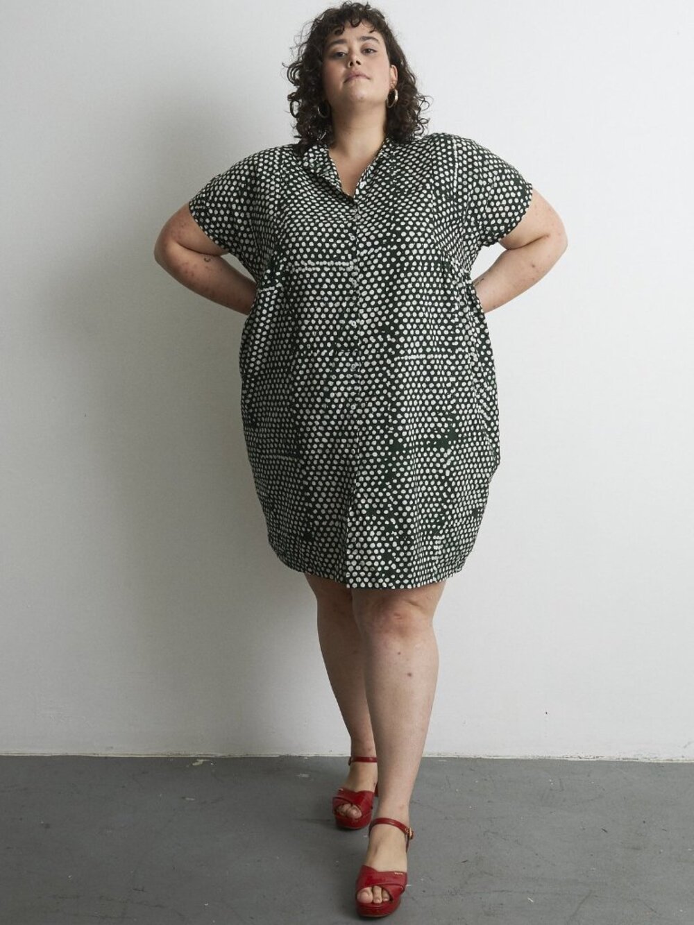 Osei Duro bata dress in green polka dot - Picture 2 of 5